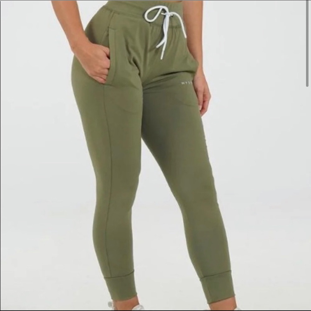 NWOT NVGTN joggers